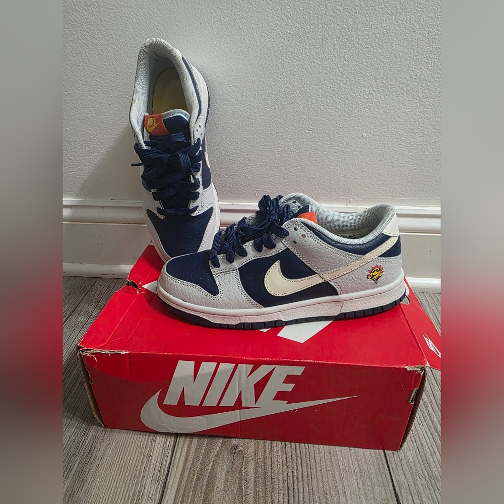 Nike Dunk Low UV Reactives